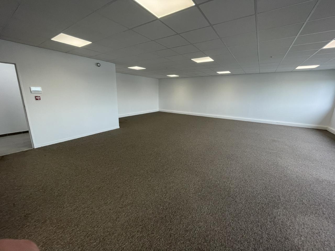 Local d'activité Chanteloup-en-Brie 327m² Location local d'activité Chanteloup-en-Brie Seine-et-Marne OLACT2425977 2